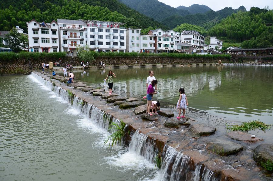 吴胜红-青山绿水、下姜村.JPG